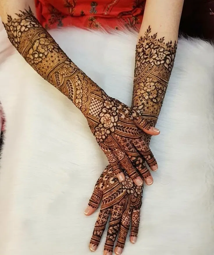Full Hand Mehndi Design with Figures (2)
