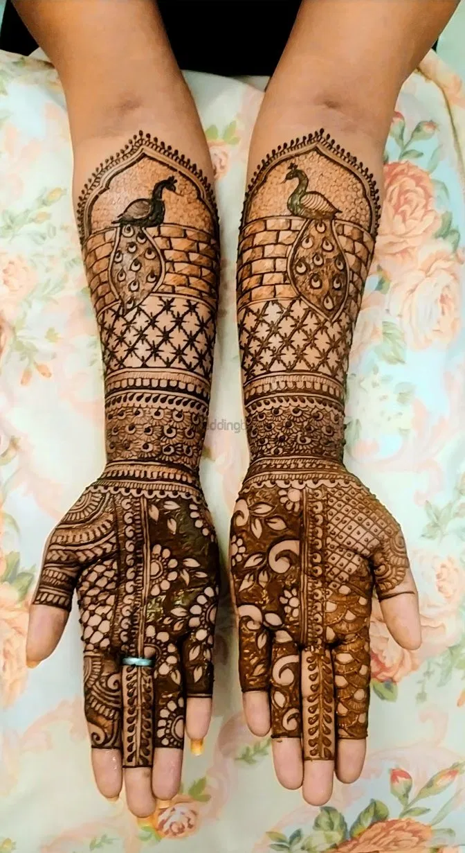 Heavy Front Hand Mehndi Design with Figures, Hearts and Peacock (2)