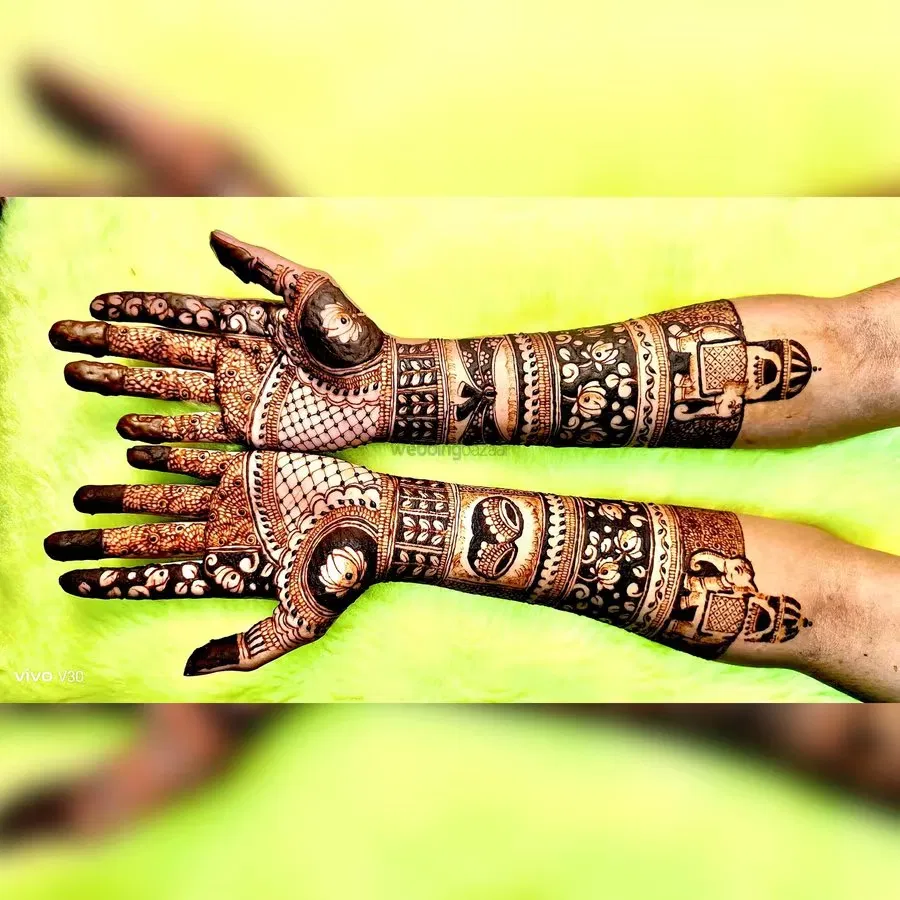 Front Hand Mehndi Design with Figures (2)