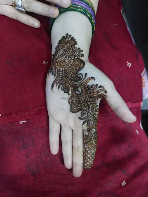arabic back hand mehndi design