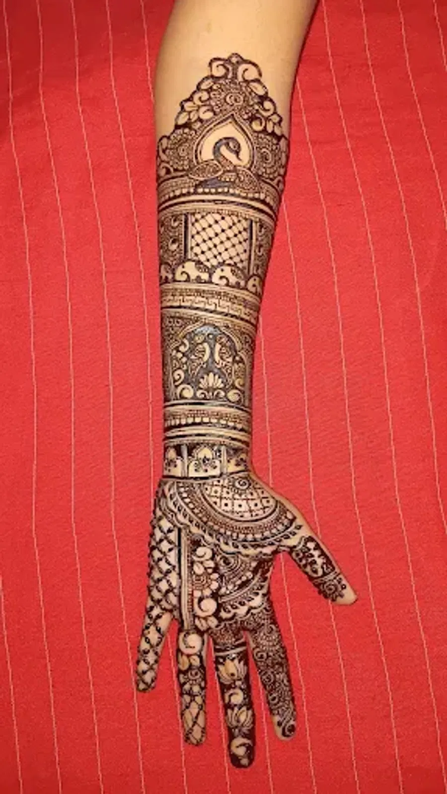 Front Hand Mehndi Design