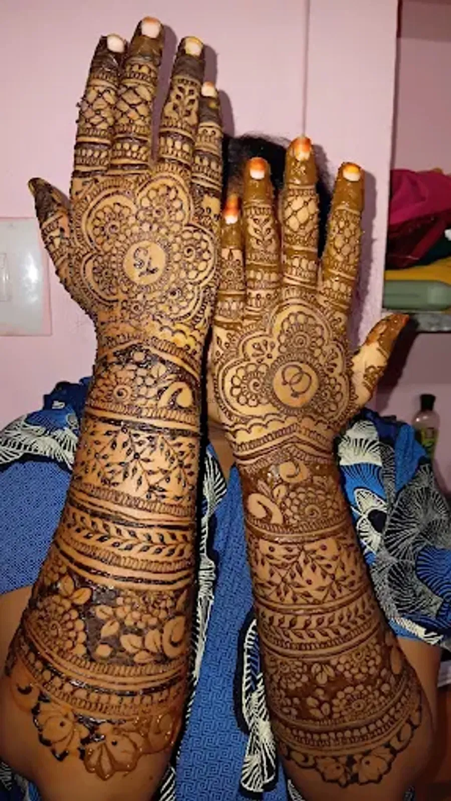 Front Hand Mehndi Design with Figures