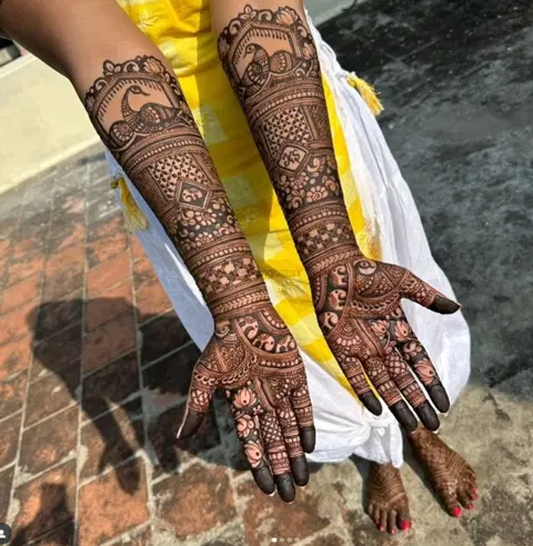 full hand mehndi design