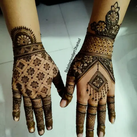 front hand mehndi design