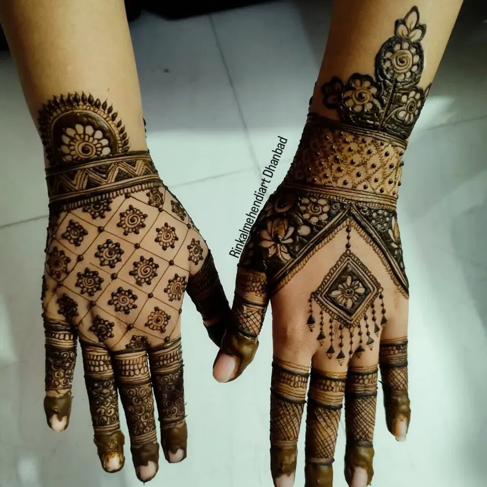 Front Hand Mehndi Design