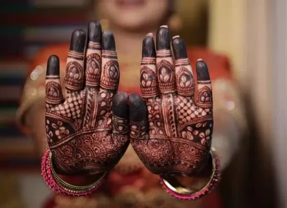 Front Hand Mehndi Design