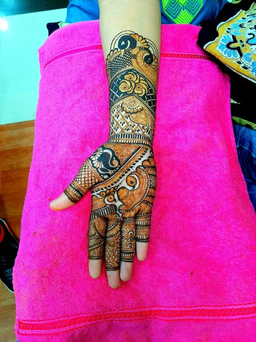 Front Hand Mehndi Design
