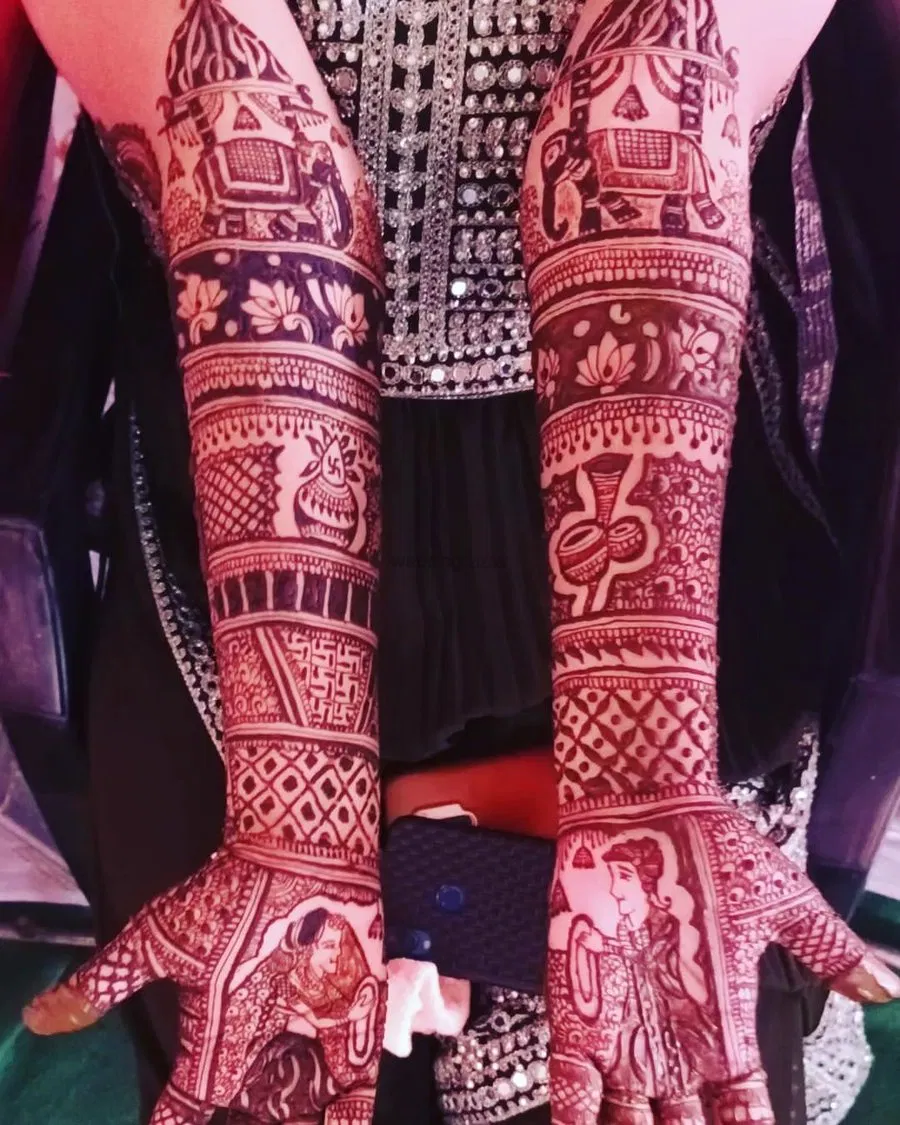 Mehndi Design with Figures