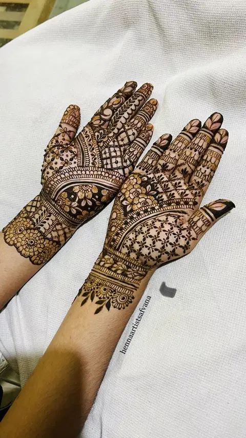 front hand mehndi design