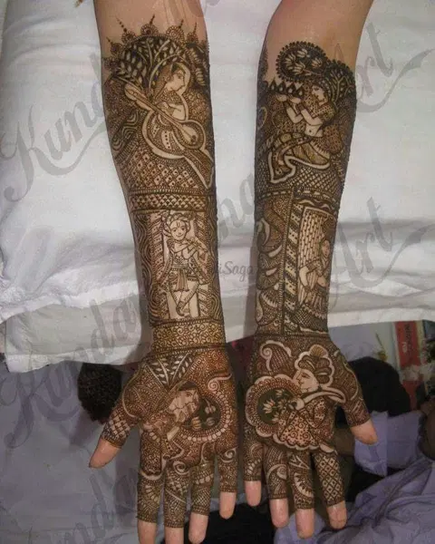 figure back hand mehndi design