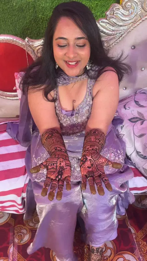 bridal back hand mehndi design