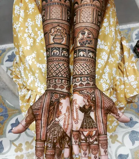 figure front hand mehndi design