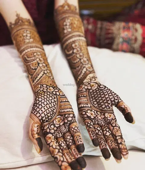 full hand mehndi design