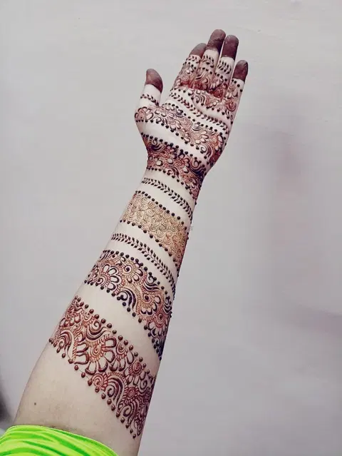 full hand mehndi design