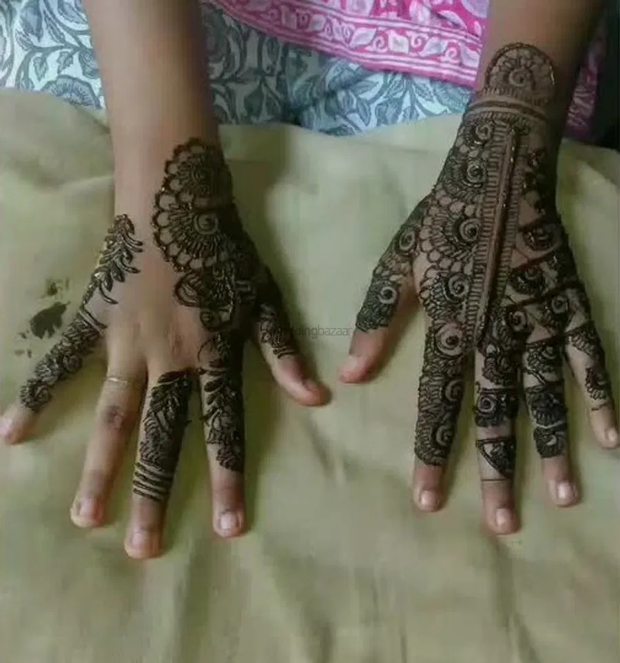 Back Hand Mehndi Design (2)