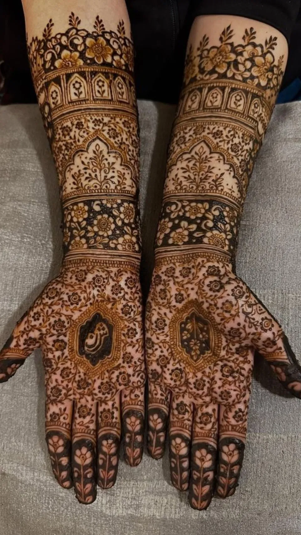 Arabic Bridal Foot Mehndi Design