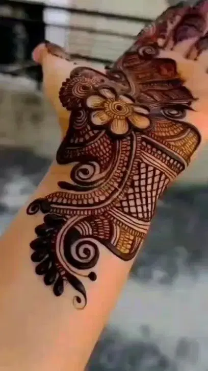 full hand mehndi design