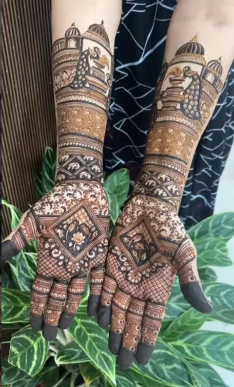 front hand mehndi design