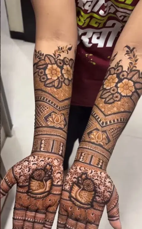 lotus back hand mehndi design