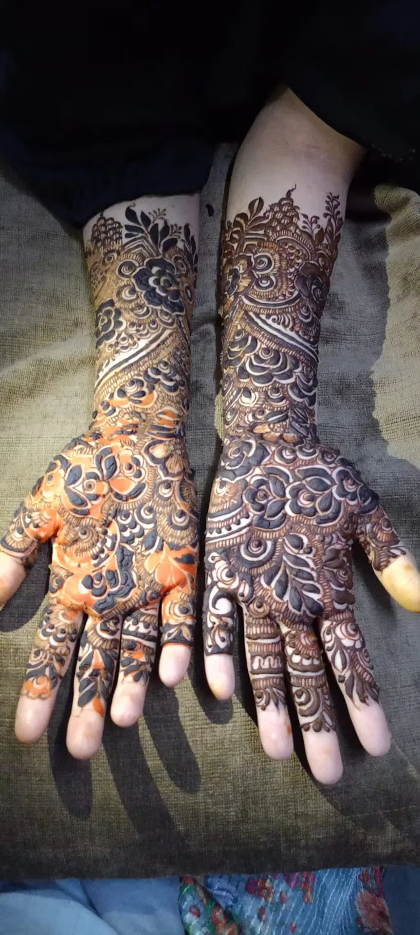 Front Hand Mehndi Design
