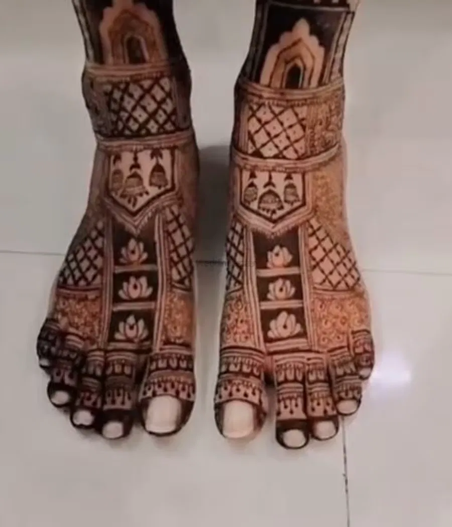 Back Hand Mehndi Design with Figures