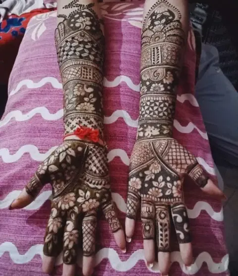 full hand mehndi design