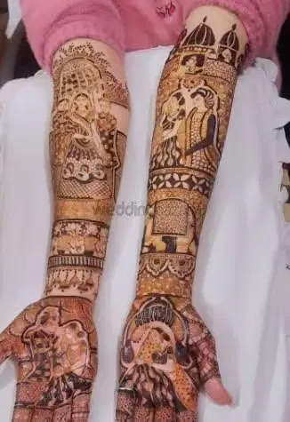 figure front hand mehndi design