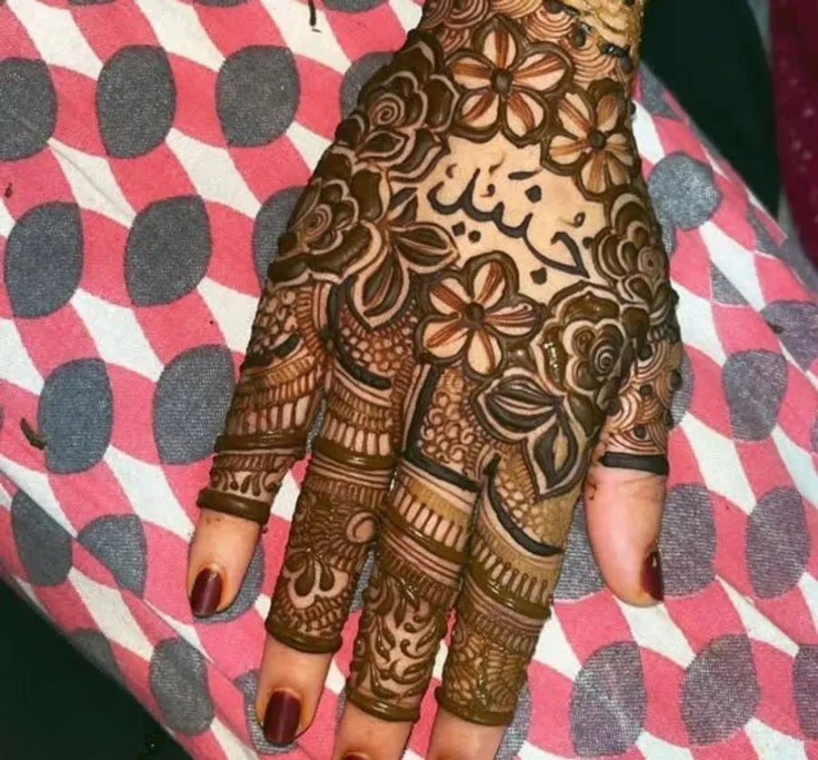 Back Hand Mehndi Design