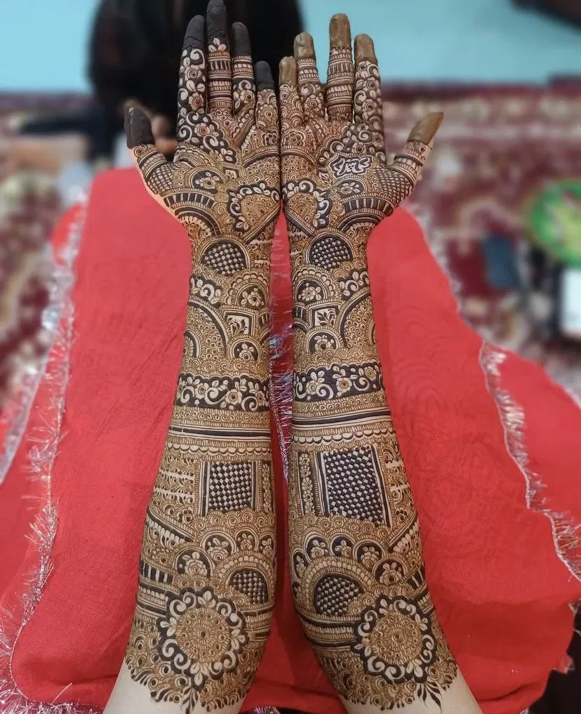 Full Hand Mehndi Design with Figures
