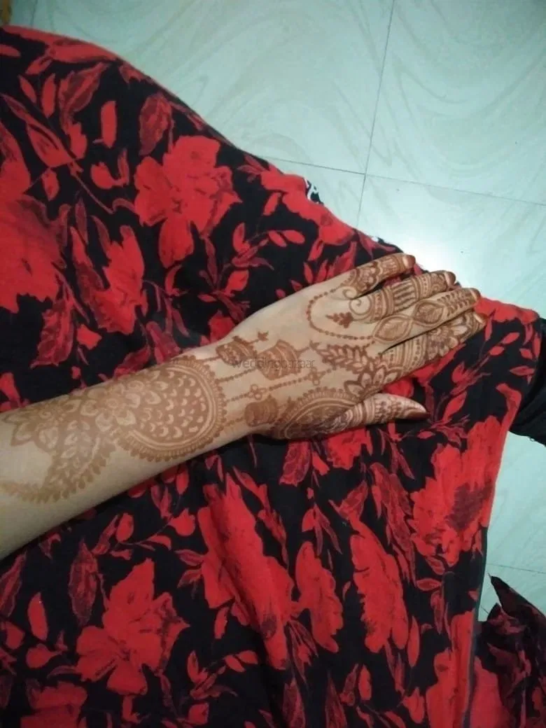 Back Hand Mehndi Design