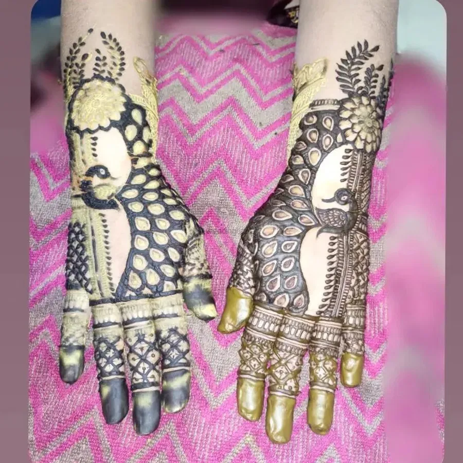 Back Hand Mehndi Design