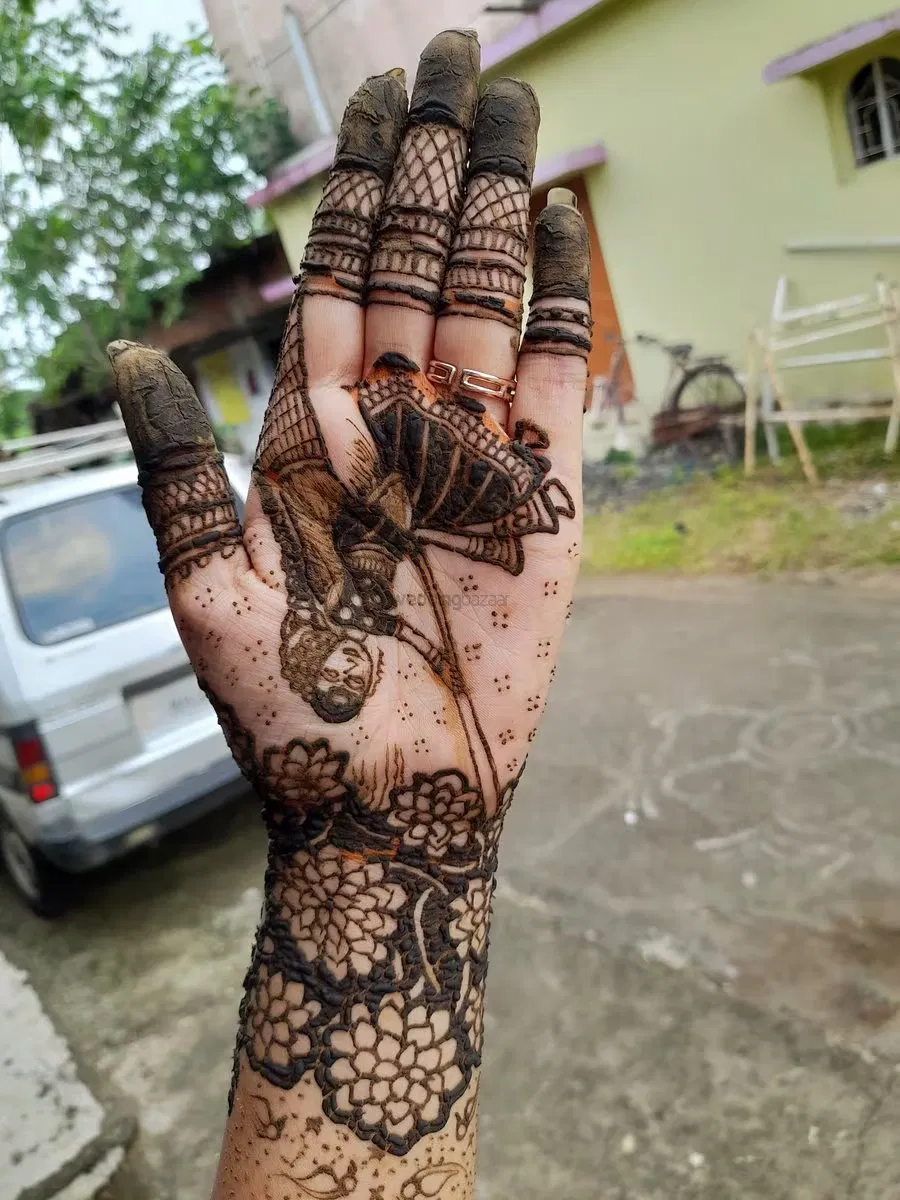 Back Hand Mehndi Design