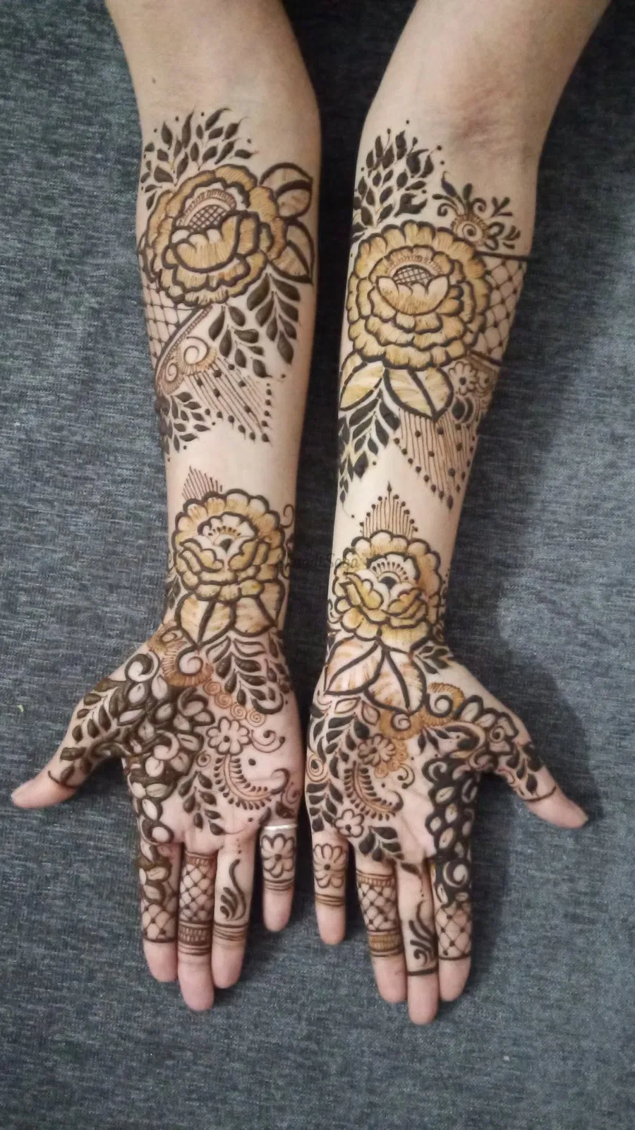 Front Hand Mehndi Design