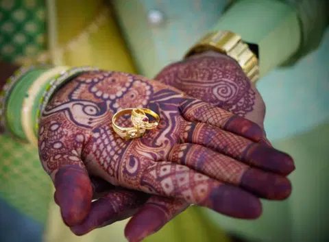 moon mehndi design