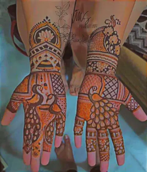 figure front hand mehndi design