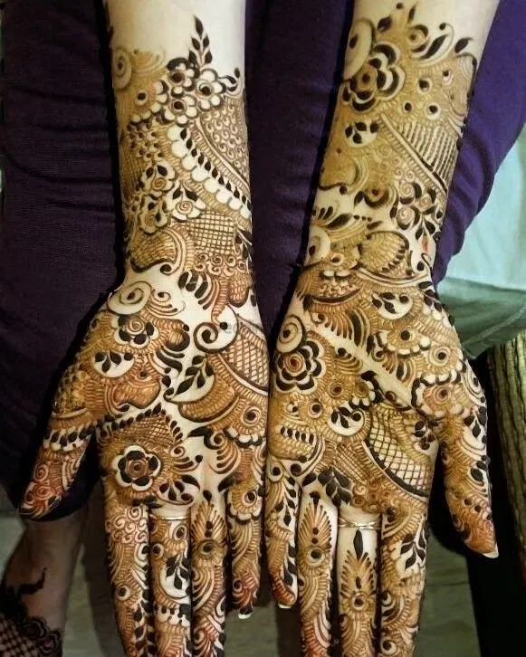 Back Hand Mehndi Design