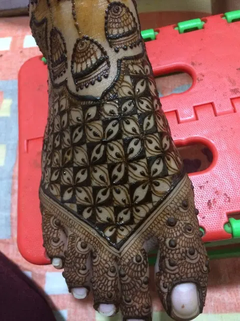 foot mehndi design