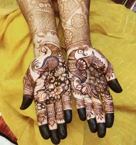 Front Hand Mehndi Design