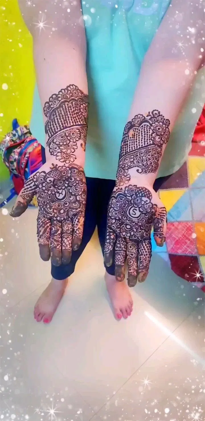 Front Hand Mehndi Design
