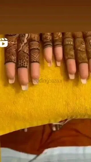finger mehndi design