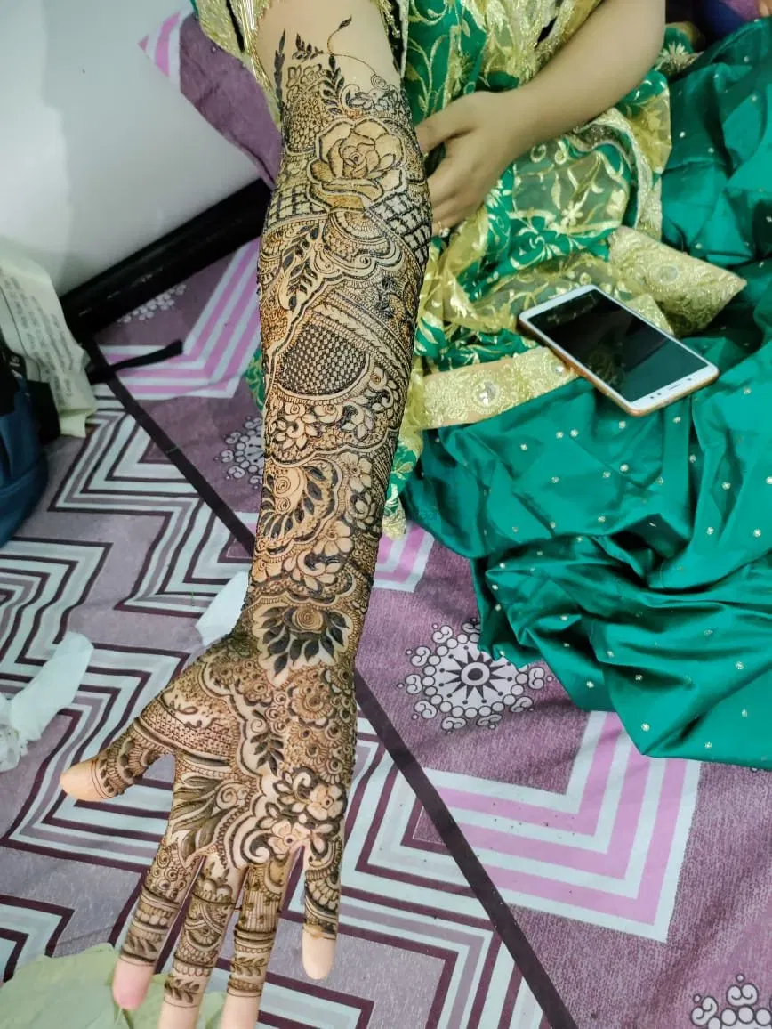 Full Hand Mehndi Design (2)