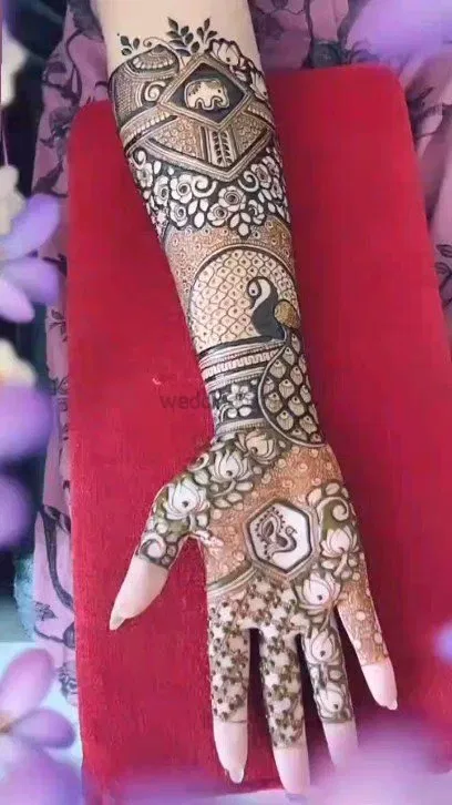 Front Hand Mehndi Design with Figures and Peacock (16)