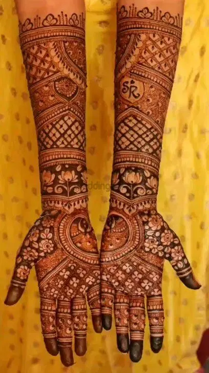 figure full hand mehndi design
