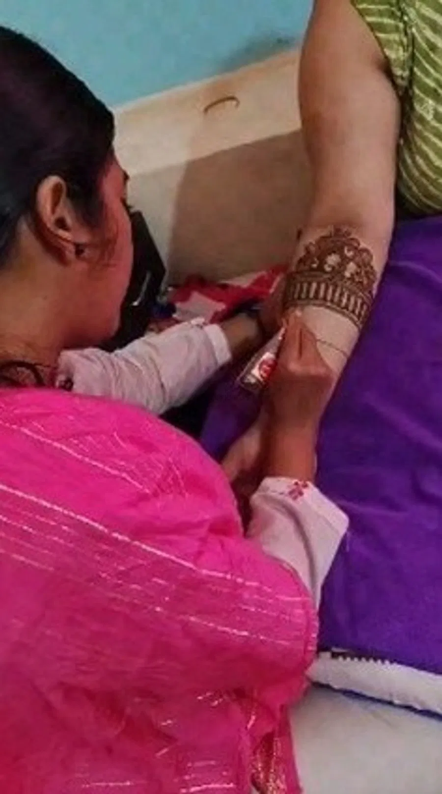 Back Hand Mehndi Design