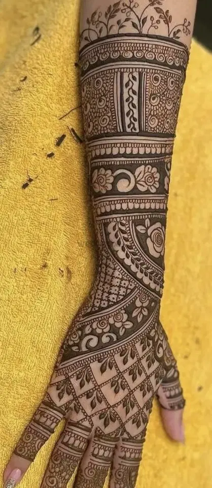 full hand mehndi design