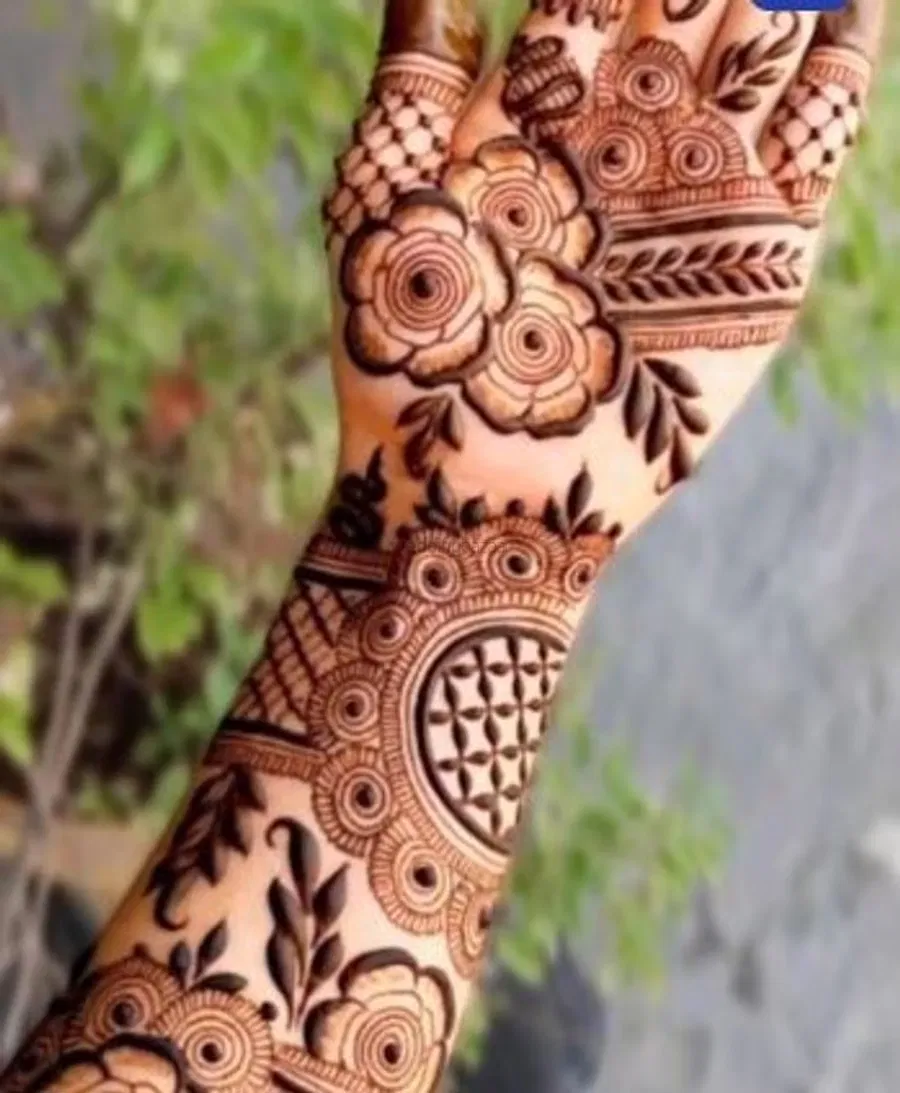Back Hand Mehndi Design