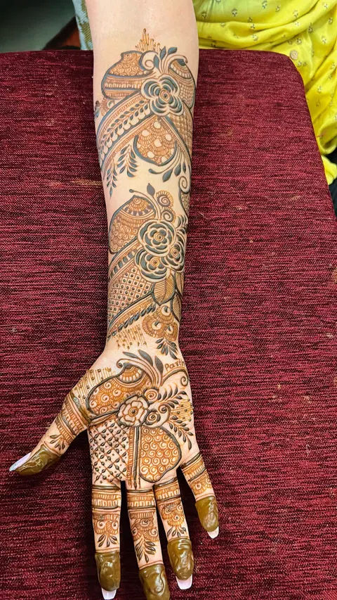 full hand mehndi design