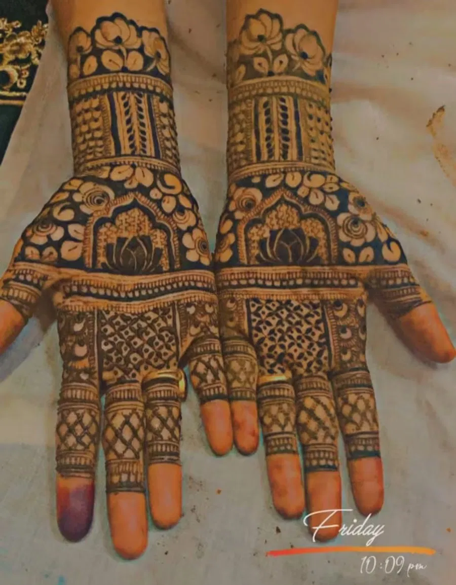 Mehndi Design with Lotus