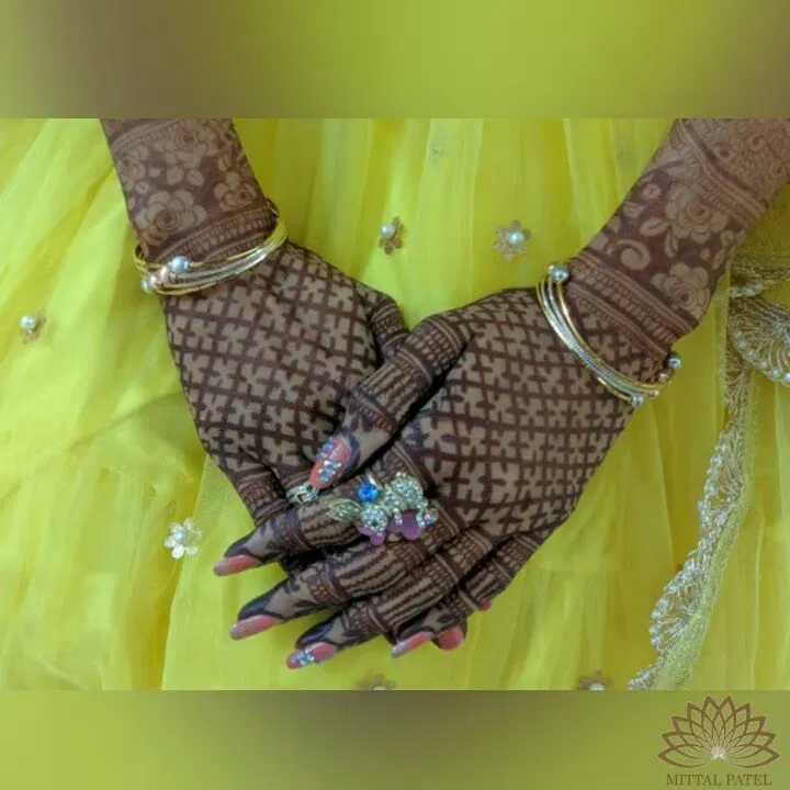 Mehndi Design with Hearts