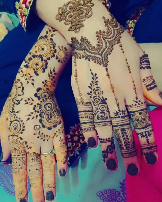 Finger Mehndi Design